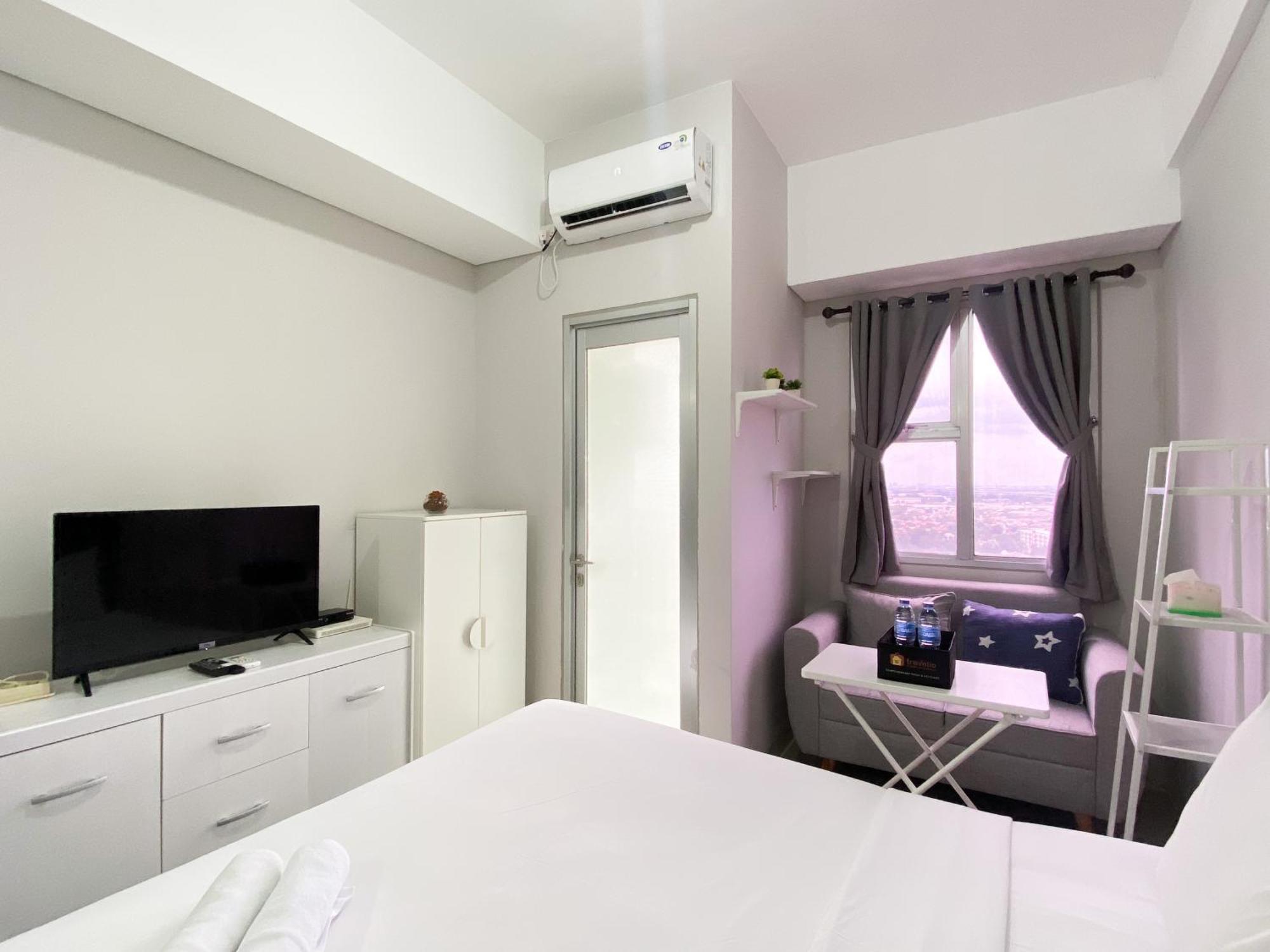 Homey And Warm Transpark Juanda Timur By Travelio * Bekasi