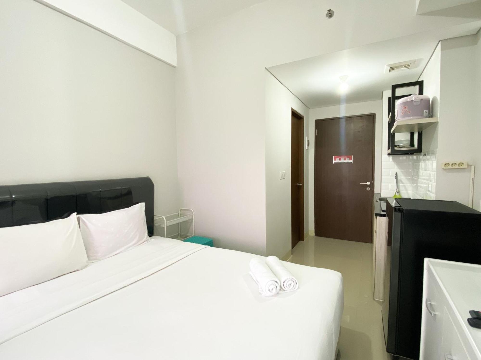 Homey And Warm Transpark Juanda Timur By Travelio Apartemen